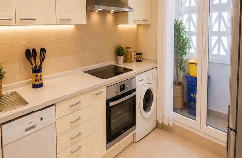 Golden Mile Apartment | 3-bedroom apartment, sea view - in Marbella