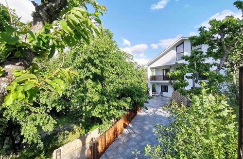 Trefacio Apartment | 3 BEDROOM APARTMENT VILLA MAREL