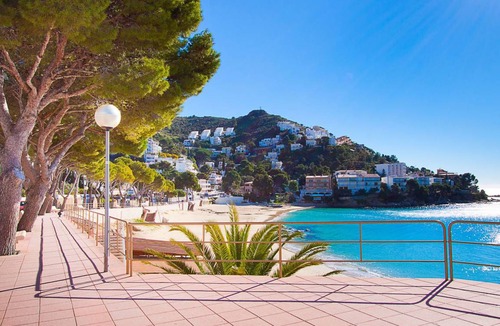 Almadraba-Canyelles Apartment | 30 m² Apartment ∙ 1 bedroom ∙ 2 guests