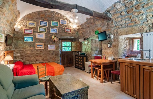 Herrerias House | 30 m² House ∙ 1 bedroom ∙ 2 guests