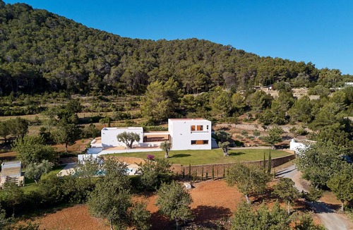 Sant Carles de Peralta House | 300 m² House ∙ 4 bedrooms ∙ 8 guests