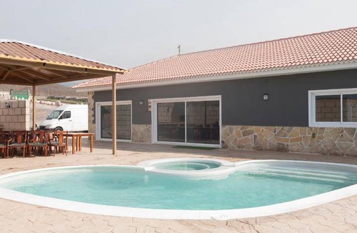 Los Gavilanes House | 300 m² House ∙ 6 bedrooms ∙ 17 guests
