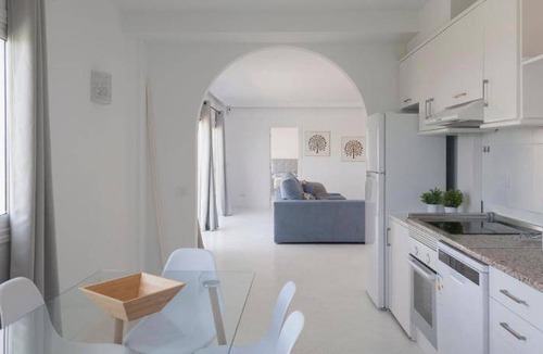 Los Gavilanes House | 300 m² House ∙ 6 bedrooms ∙ 17 guests