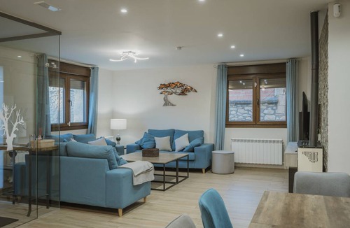 Campillo de Aranda House | 300 m² House ∙ 6 bedrooms ∙ 12 guests