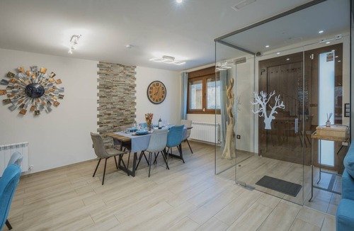 Campillo de Aranda House | 300 m² House ∙ 6 bedrooms ∙ 12 guests