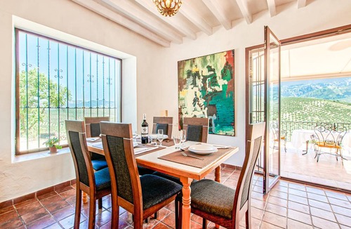 Cazorla House | 300 m² House ∙ 5 bedrooms ∙ 12 guests