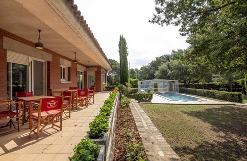 Vilobi d'Onyar House | 300 m² House ∙ 6 bedrooms ∙ 14 guests
