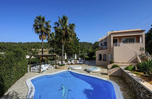 Portinatx Villa | 300 m² Villa ∙ 5 bedrooms ∙ 10 guests