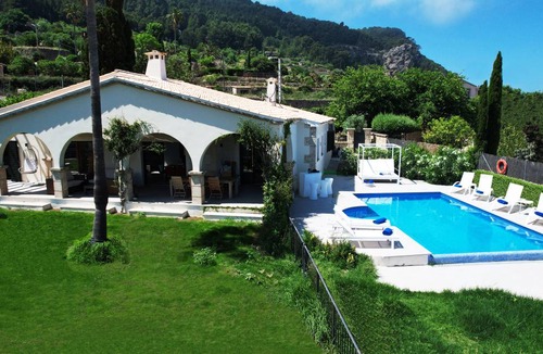 Banyalbufar Villa | 300 m² Villa ∙ 4 bedrooms ∙ 8 guests