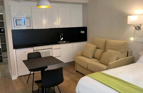 Aranda de Duero Hotel | 32 m² Hotel ∙ 2 guests