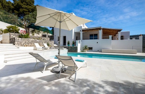 Sant Josep de sa Talaia Villa | 320 m² Villa ∙ 4 bedrooms ∙ 8 guests