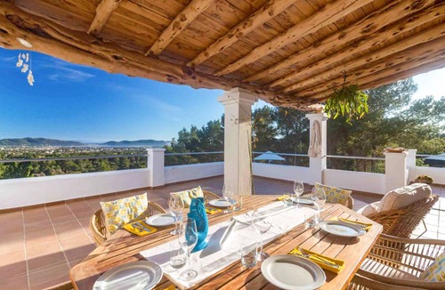 Sant Josep de sa Talaia Villa | 320 m² Villa ∙ 4 bedrooms ∙ 8 guests