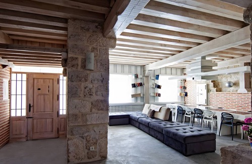 Vizmalo House | 330 m² House ∙ 6 bedrooms ∙ 15 guests