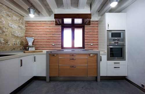 Vizmalo House | 330 m² House ∙ 6 bedrooms ∙ 15 guests