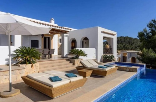 Cala de Bou Villa | 346 m² Villa ∙ 4 bedrooms ∙ 8 guests