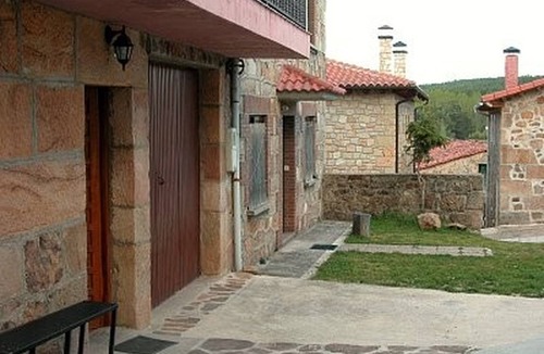 Rabanera del Pinar Apartment | 349 m² Apartment ∙ 6 bedrooms ∙ 16 guests
