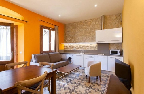 Pals Apartment | 35 m² Apartment ∙ 1 bedroom ∙ 4 guests