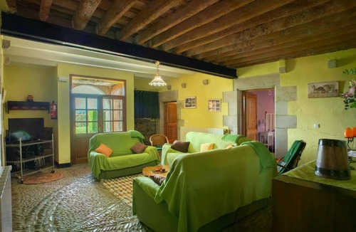 Aiguaviva House | 350 m² House ∙ 5 bedrooms ∙ 12 guests