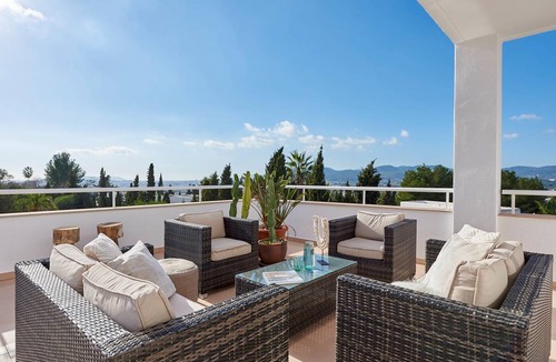 Can Besso Villa | 350 m² Villa ∙ 4 bedrooms ∙ 12 guests