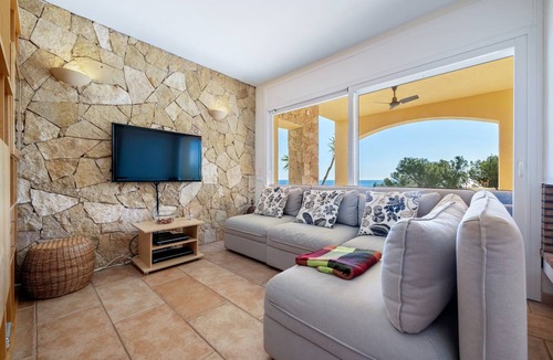 Tamarit Villa | 350 m² Villa ∙ 5 bedrooms ∙ 7 guests