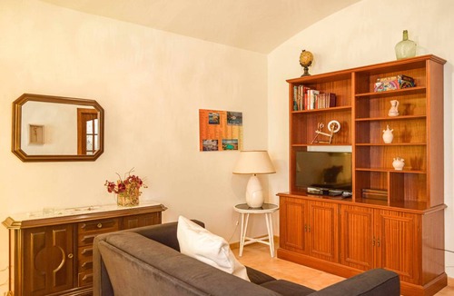 Banyoles House | 352 m² House ∙ 4 bedrooms ∙ 10 guests