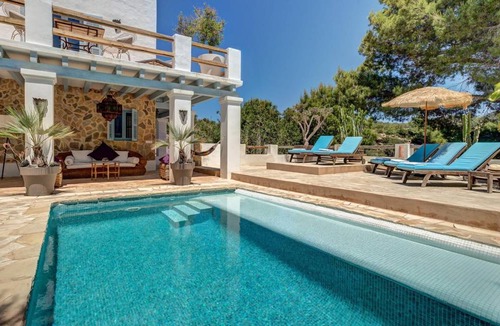 Sant Josep de sa Talaia Villa | 354 m² Villa ∙ 4 bedrooms ∙ 8 guests