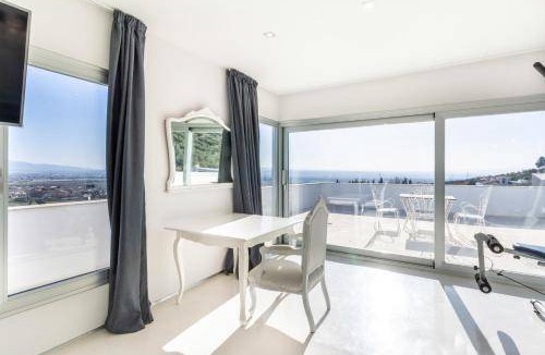 Atarfe Villa | 360 m² Villa ∙ 4 bedrooms ∙ 10 guests