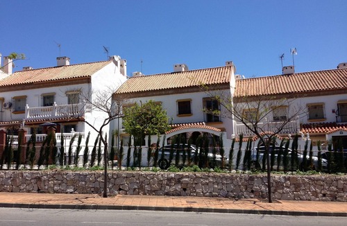 Benalmadena Costa House | 4 Bedroom Townhouse With Pool Close To Town, Beach And Park - Free WiFi