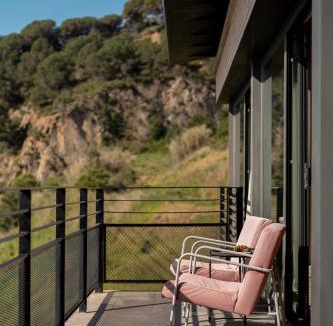 Alella Parc Villa | 4 BR vila 25 minutes to Barcelona Fantastic sea views pool