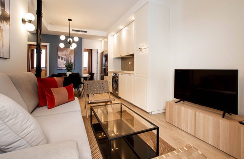 Cuatro Caminos Apartment | 4 ways XIX apartment in Madrid