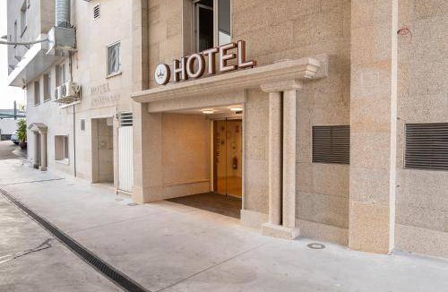 San Cibrao Das Vinas Hotel | 40 m² Hotel ∙ 8 guests