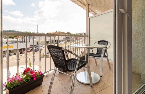 San Cibrao Das Vinas Hotel | 40 m² Hotel ∙ 8 guests