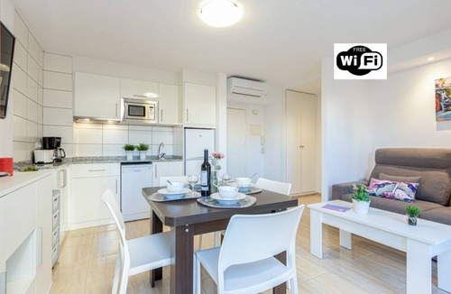 Roses Town Center Apartment | 40 m² Apartment ∙ 1 bedroom ∙ 4 guests