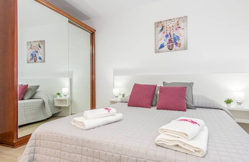 Roses Town Center Apartment | 40 m² Apartment ∙ 1 bedroom ∙ 4 guests