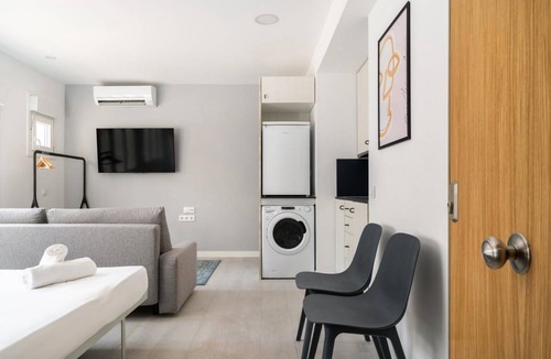Carabanchel Apartment | 40 m² Apartment ∙ 4 guests