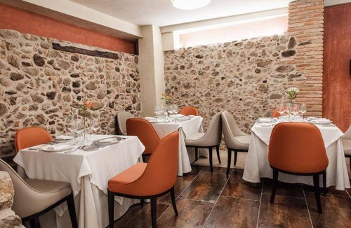 Jerte Hotel | 40 m² Hotel ∙ 2 guests