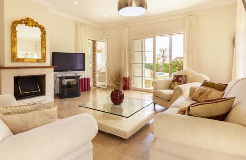 L Almadrava House | 400 m² House ∙ 4 bedrooms ∙ 8 guests