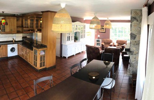 Nueva House | 400 m² House ∙ 5 bedrooms ∙ 12 guests