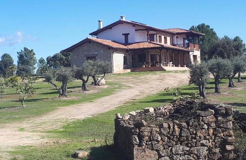 Villanueva De La Vera Bed & Breakfast | 420 m² Bed and breakfast ∙ 7 bedrooms ∙ 16 guests
