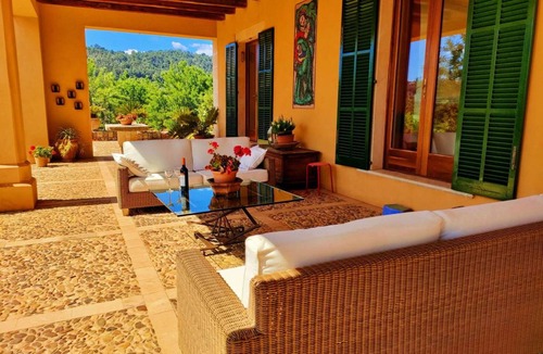 Esporles Villa | 450 m² Villa ∙ 5 bedrooms ∙ 10 guests