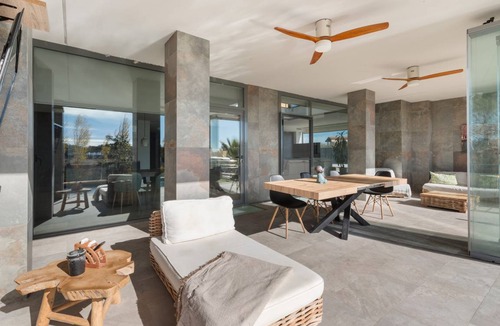 Caravaca de la Cruz Ski Chalet | 450 m² Chalet ∙ 3 bedrooms ∙ 8 guests