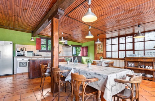 Cabranes Municipality House | 450 m² House ∙ 6 bedrooms ∙ 16 guests