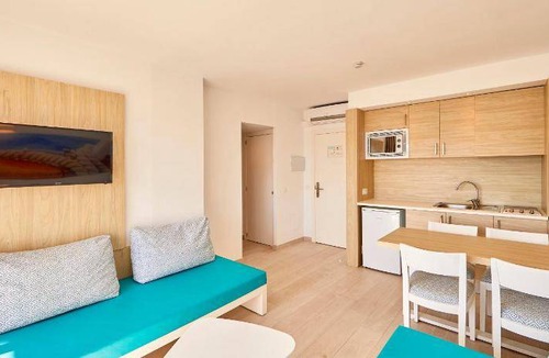 Ses Rotes Velles Apartment | 50 m² Serviced apartment ∙ 10 guests
