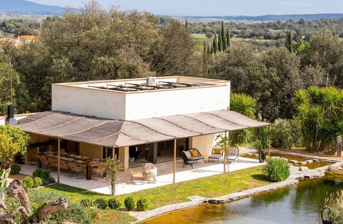 Rupia House | 500 m² House ∙ 5 bedrooms ∙ 14 guests