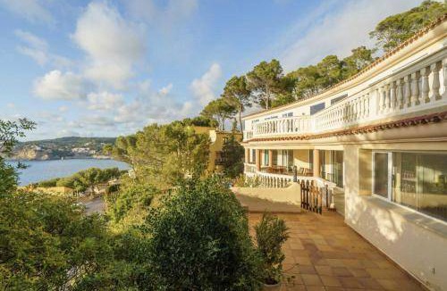 Camp de Mar Villa | 500 m² Villa ∙ 3 bedrooms ∙ 10 guests