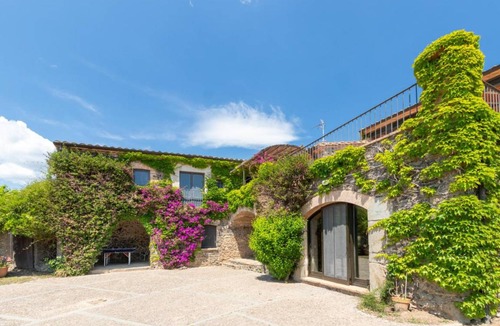 Foixa House | 524 m² House ∙ 4 bedrooms ∙ 8 guests