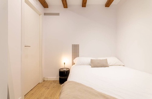 El Poble-sec Resort | 60 m² Private room ∙ 1 bedroom ∙ 2 guests