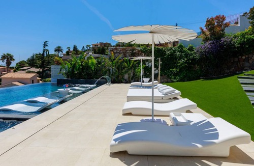 Alella Villa | 600 m² Villa ∙ 5 bedrooms ∙ 11 guests