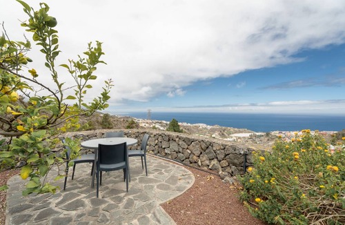 Buen Paso House | 67 m² House ∙ 2 bedrooms ∙ 4 guests