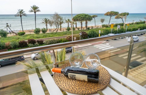 Pineda de Mar Apartment | 68 m² Apartment ∙ 2 bedrooms ∙ 4 guests
